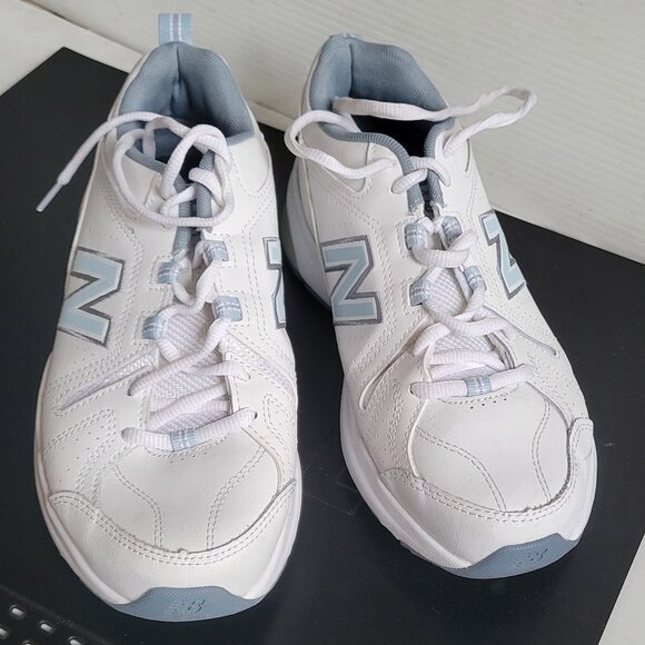 New Balance 608 Athletic Training Shoes Women's Size 8 Wide White Blue Leather - Picture 2 of 7